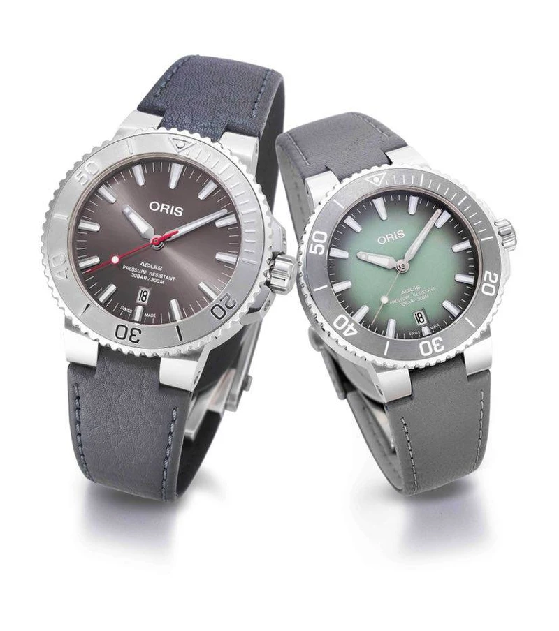 (左) Oris Aquis Relief 手錶,錶徑43.5mm,自動上鍊機芯,售價NT$55,000 (右)Oris Aquis 手錶,錶徑39.5mm,自動上鍊機芯,售價NT$55,000 (左) Oris Aquis Relief 手錶,錶徑43.5mm,自動上鍊機芯,售價NT$55,000 (右)Oris Aquis 手錶,錶徑39.5mm,自動上鍊機芯,售價NT$55,000