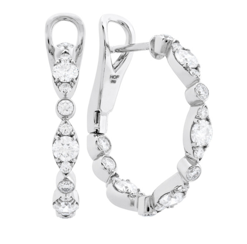 HEARTS ON FIRE Aerial Regal系列圖騰弧線鑽石耳環,18K白金鑲嵌鑽石約1.28克拉,售價店洽 HEARTS ON FIRE Aerial Regal系列圖騰弧線鑽石耳環,18K白金鑲嵌鑽石約1.28克拉,售價店洽