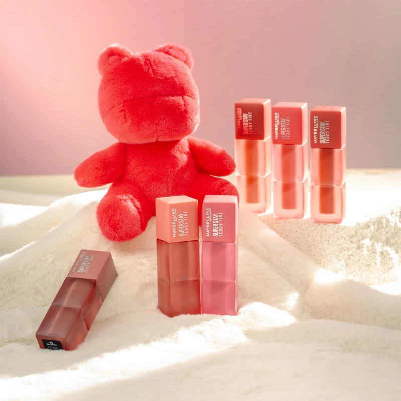 媚比琳泰迪熊吊飾情境圖。