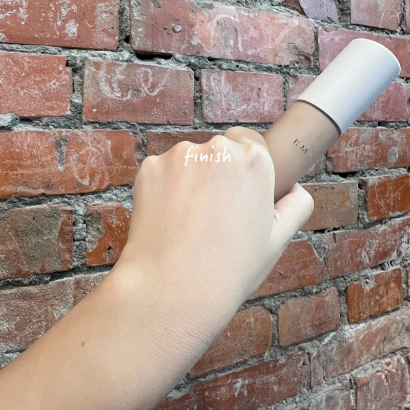 RMK經典液狀粉霜EX SPF12/PA++使用後示意。