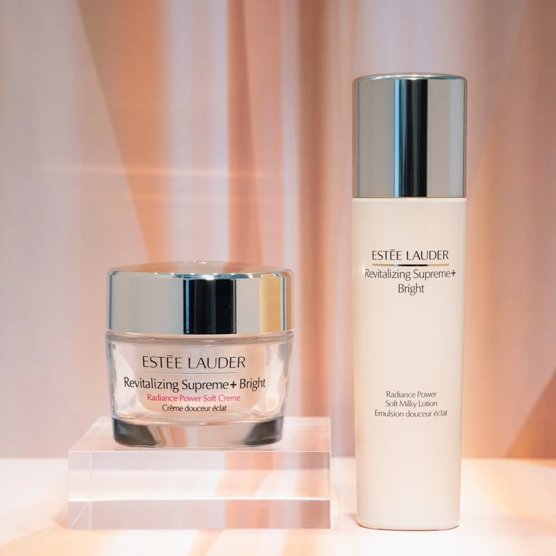 雅詩蘭黛年輕無敵亮白淡斑膠原霜、年輕無敵亮白淡斑水凝乳100ml,NT4,200 雅詩蘭黛年輕無敵亮白淡斑膠原霜、年輕無敵亮白淡斑水凝乳100ml,NT4,200