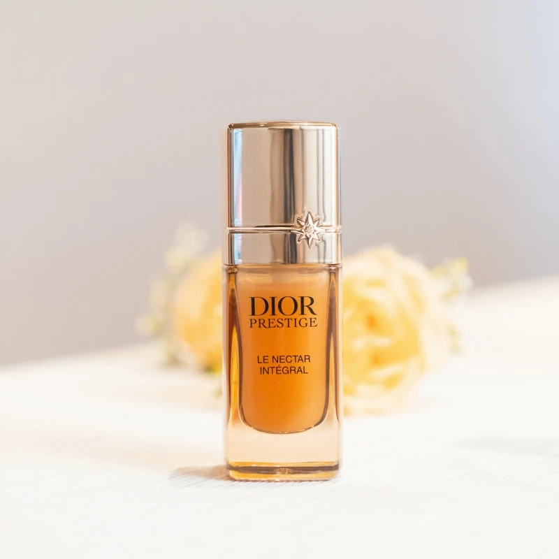 Dior迪奧極緻精萃玫瑰馥活油20ml,NT25,000 Dior迪奧極緻精萃玫瑰馥活油20ml,NT25,000