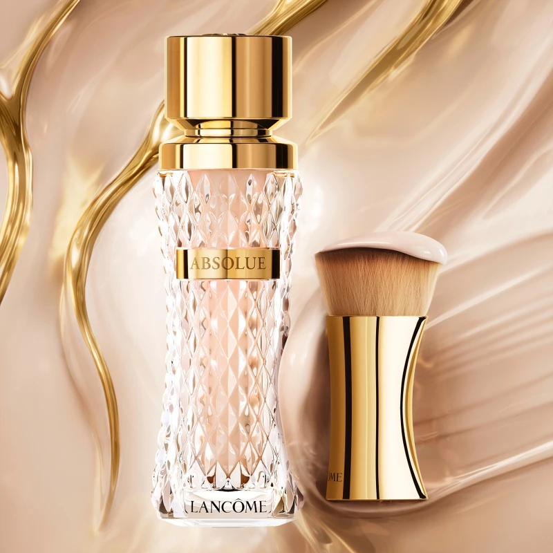LANCOME蘭蔻絕對完美粉底精粹(共5色)，NT4,700、補充瓶NT4,000