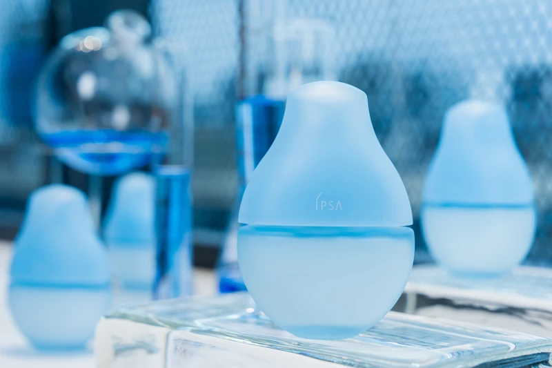 IPSA日夜全能修護藍精華50ml,NT3,600 IPSA日夜全能修護藍精華50ml,NT3,600