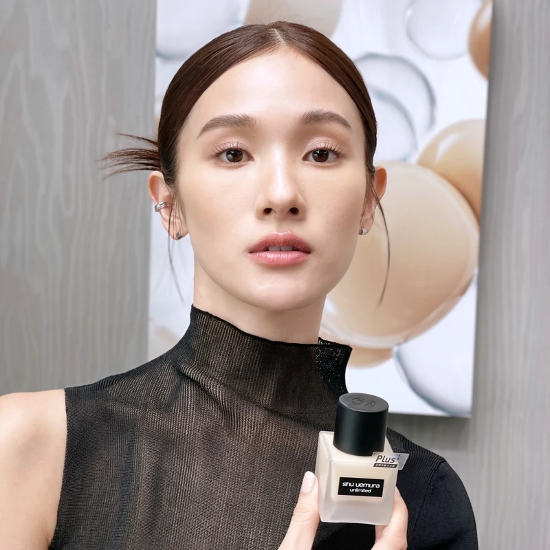 shu uemura植村秀無極限超持久輕粉底妝感示範。