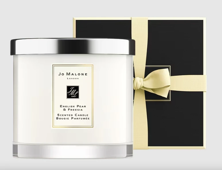 Jo Malone London英國梨與小蒼蘭香氛工藝蠟燭65g，NT1,400、200g，NT2,800、600g，NT8,000