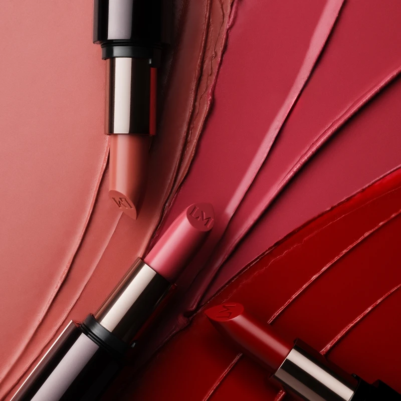 LAURA MERCIER奢侈之吻慕斯唇膏產品形象照。