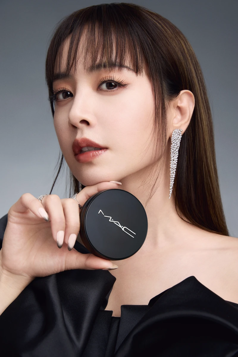 M.A.C全球品牌代言人蔡依林形象照。