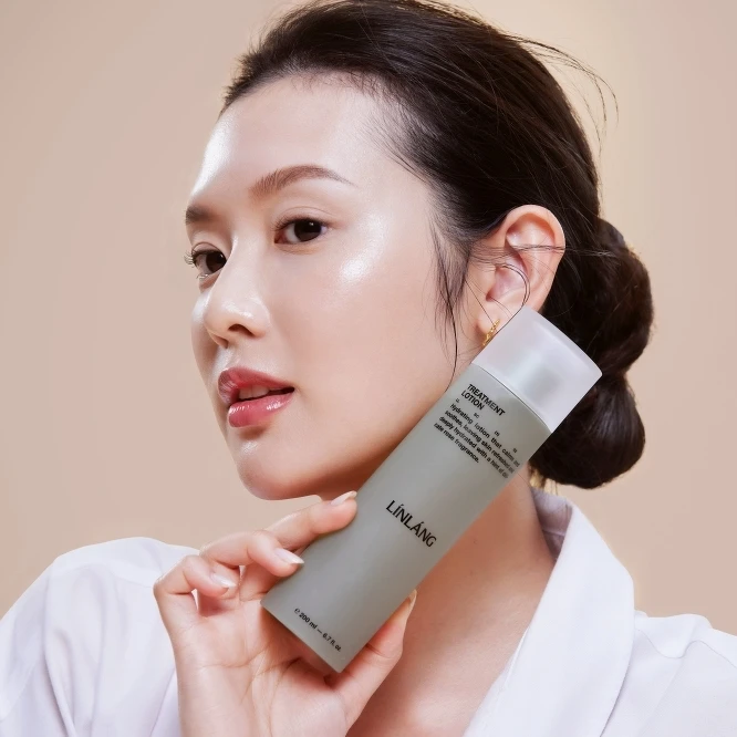 LINLANG大馬士革玫瑰保濕精華水200ml,NT1,750 LINLANG大馬士革玫瑰保濕精華水200ml,NT1,750