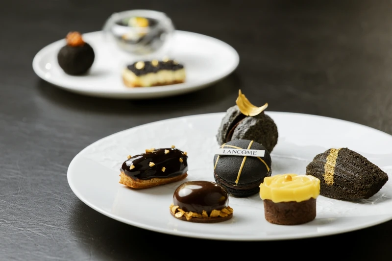 蘭蔻X台北寒舍艾美酒店「北緯二十五」黑鑽奢華聯名午茶饗宴,每套NT1,980+10%。 蘭蔻X台北寒舍艾美酒店「北緯二十五」黑鑽奢華聯名午茶饗宴,每套NT1,980+10%。