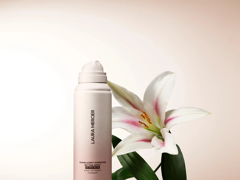 LAURA MERCIER 鎖妝柔霧定妝噴霧,100ml NT1,580 LAURA MERCIER 鎖妝柔霧定妝噴霧,100ml NT1,580