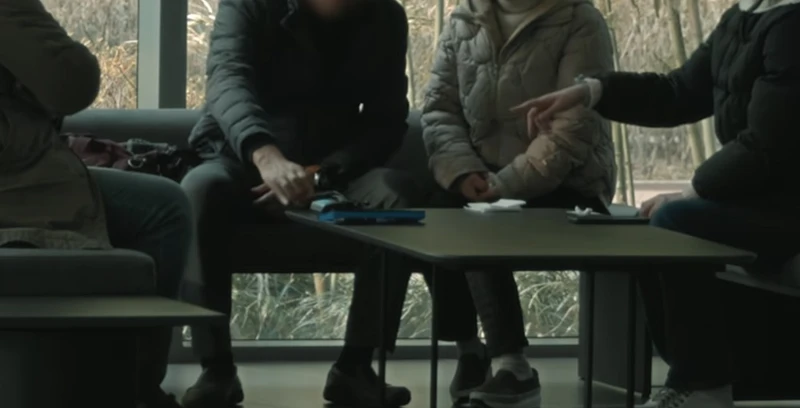 製作團隊有找出署名滲透入製作單位的攝理教成員,並成功喚醒他們,揭露鄭明析的惡行。 製作團隊有找出署名滲透入製作單位的攝理教成員,並成功喚醒他們,揭露鄭明析的惡行。