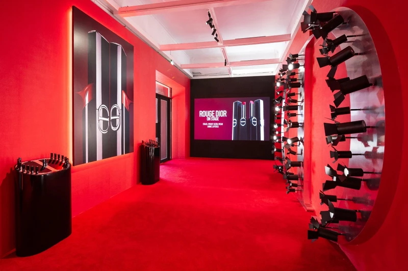 迪奧巨星派對的巨星紅毯。 迪奧巨星派對的巨星紅毯。