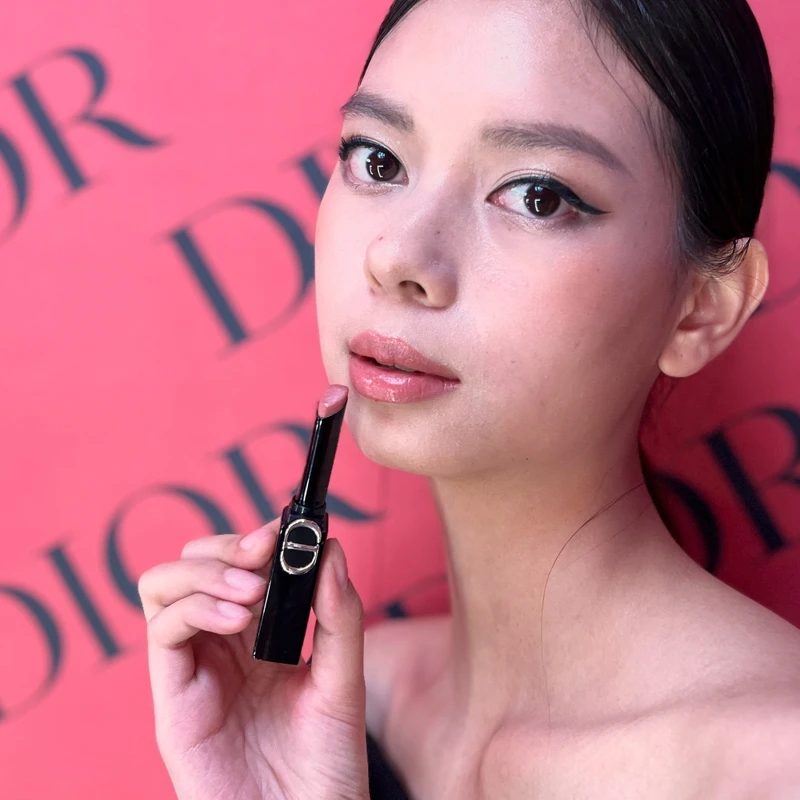 迪奧巨星持色唇膏(#120 ICONIC ROSE經典玫瑰)3.5g,NT1,600 迪奧巨星持色唇膏(#120 ICONIC ROSE經典玫瑰)3.5g,NT1,600