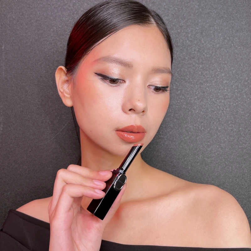 迪奧巨星持色唇膏(222 CONFIDENT NUDE焦糖裸杏)3.5g,NT1,600 迪奧巨星持色唇膏(222 CONFIDENT NUDE焦糖裸杏)3.5g,NT1,600