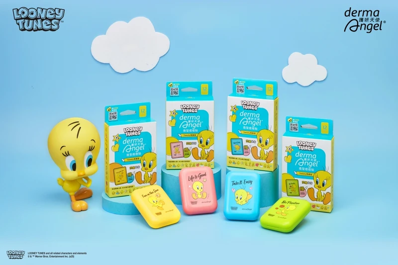 DermaAngel護妍天使Tweety崔弟主題造型痘痘貼與4款限定鏡盒。 DermaAngel護妍天使Tweety崔弟主題造型痘痘貼與4款限定鏡盒。