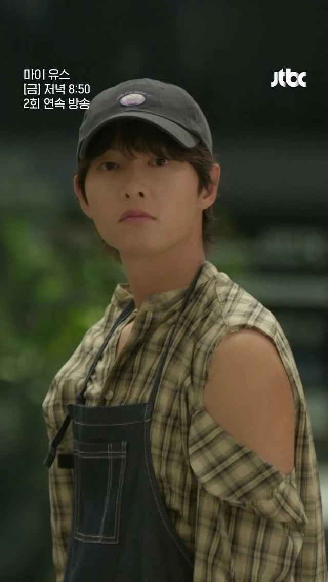 成濟妍不小心拉破鮮于海衣袖,非但不心動,還有裝可愛之嫌 成濟妍不小心拉破鮮于海衣袖,非但不心動,還有裝可愛之嫌