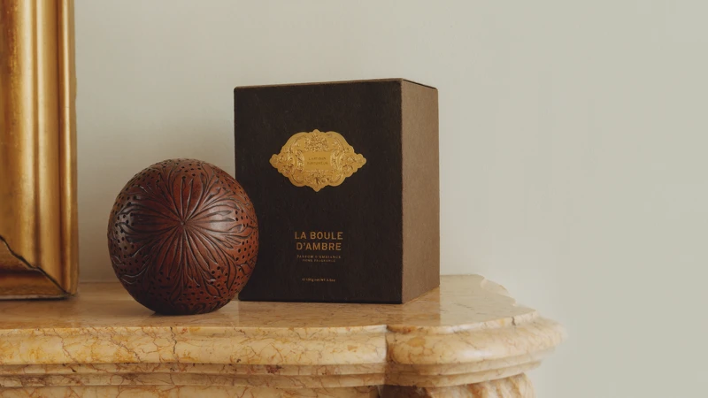 L‘Artisan Parfumeur 阿蒂仙之香居家香氛擺飾球-琥珀香型,NT9,200 L‘Artisan Parfumeur 阿蒂仙之香居家香氛擺飾球-琥珀香型,NT9,200