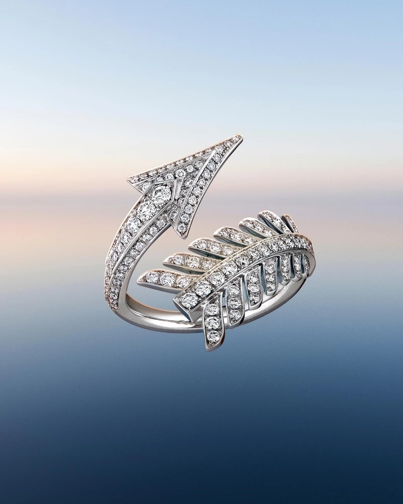 Flèche系列戒指 白金750材質、鑲嵌鑽石 JRG00080 台幣參考價格NTD 366,000