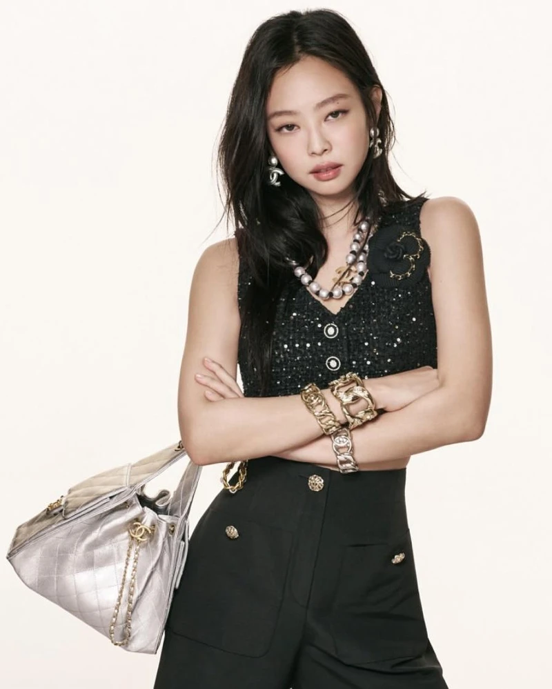 Jennie是香奈兒品牌大使,也是Chanel 25最佳代言人。