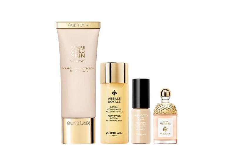 組合內容:24K純金奢緞光妝前乳40ml(正品)、提洛可持妝輕粉底柔光版5ml、花草水語晨霧玫瑰淡香水7.5ml、皇家蜂王乳蜜露40ml。 組合內容:24K純金奢緞光妝前乳40ml(正品)、提洛可持妝輕粉底柔光版5ml、花草水語晨霧玫瑰淡香水7.5ml、皇家蜂王乳蜜露40ml。