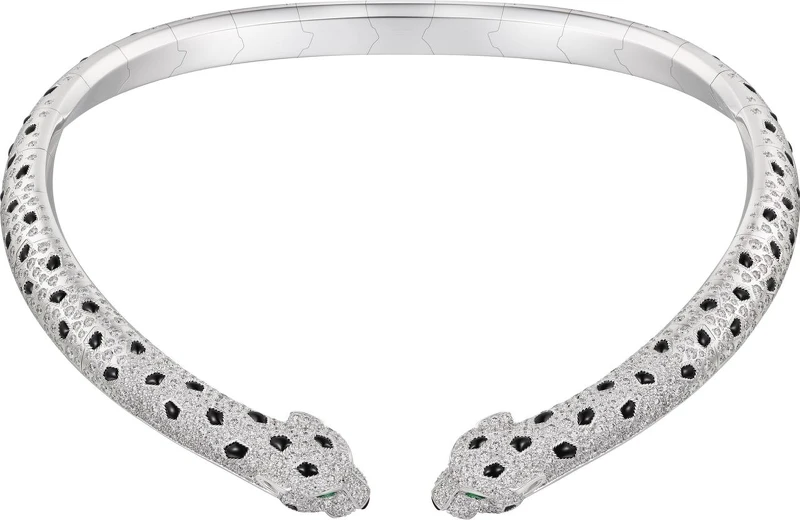 Panthère de Cartier美洲豹項鍊 白K金。縞瑪瑙，鑲嵌4顆祖母綠和1478顆圓形明亮式切割鑽石，總共10.53克拉。建議售價：NTD$8,450,000