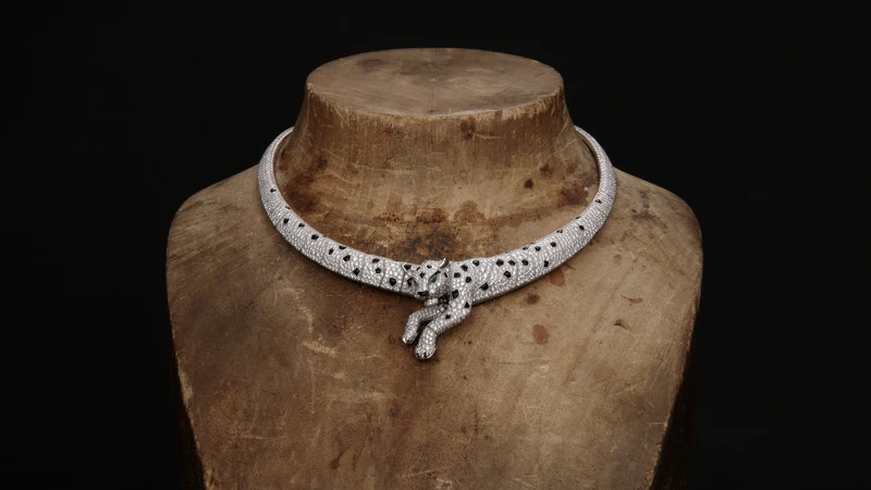 卡地亞美洲豹珠寶的毛皮鑲嵌工藝細節