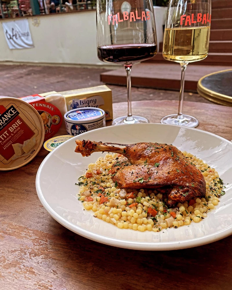 FALBALAS的代表餐點法式油封鴨腿(Photo/IG)。