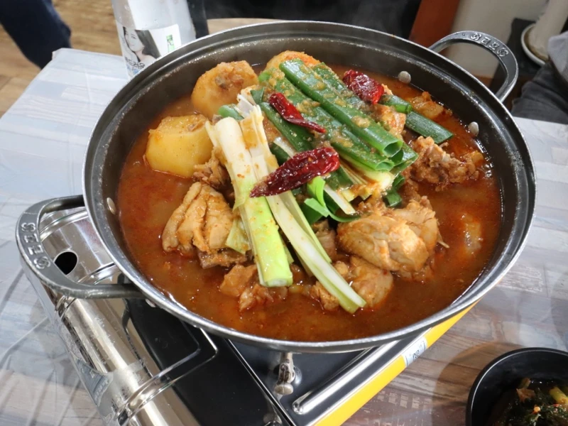 寶光亭花園的辣炒雞湯(Photo/翻攝自Naver Map)。