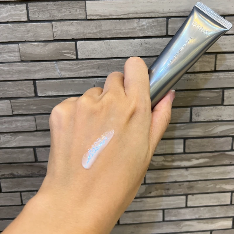 ORBIS超全能盈白精華霜質地示意。 ORBIS超全能盈白精華霜質地示意。