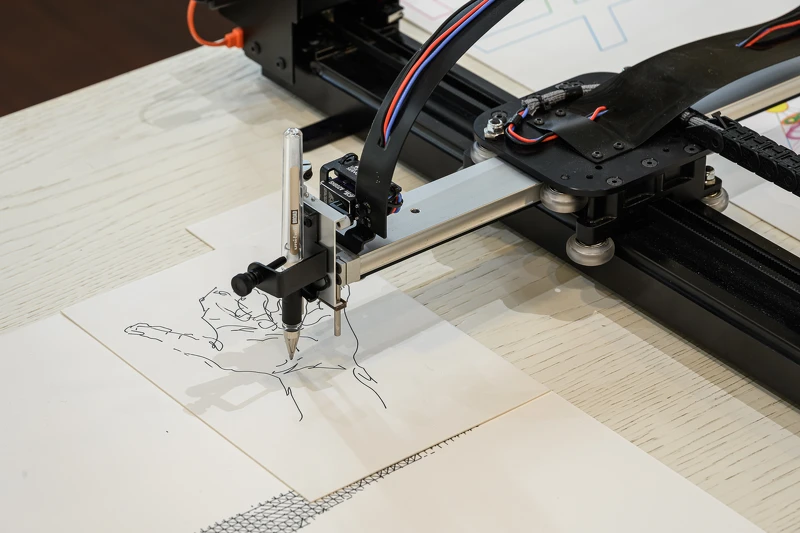 「宇宙寫生—豪華朗機工個展」周邊商品-藝術商店現場 「宇宙寫生—豪華朗機工個展」周邊商品-藝術商店現場