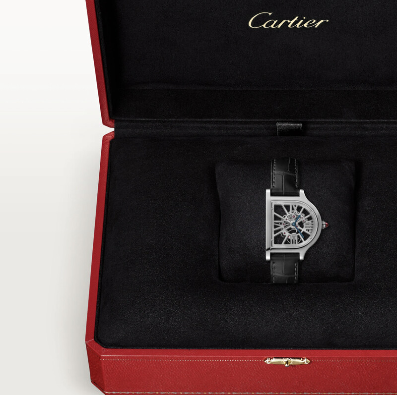 Cloche de Cartier腕錶，大型款，9626 MC型手動上鍊機械機芯。