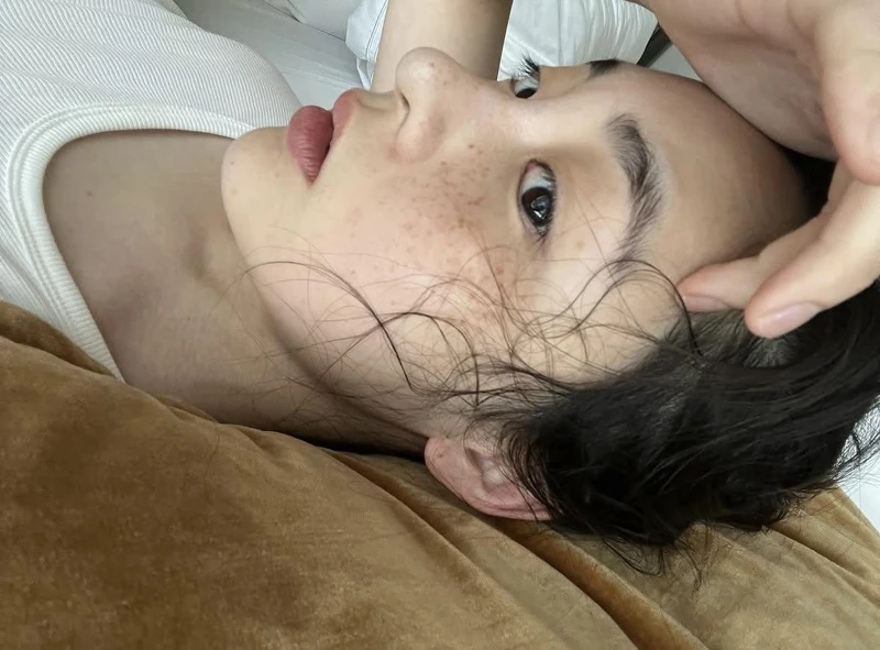 《颱风商社》女主角金敏荷雀斑太可爱！3招教你画出超时髦的同款雀斑妆