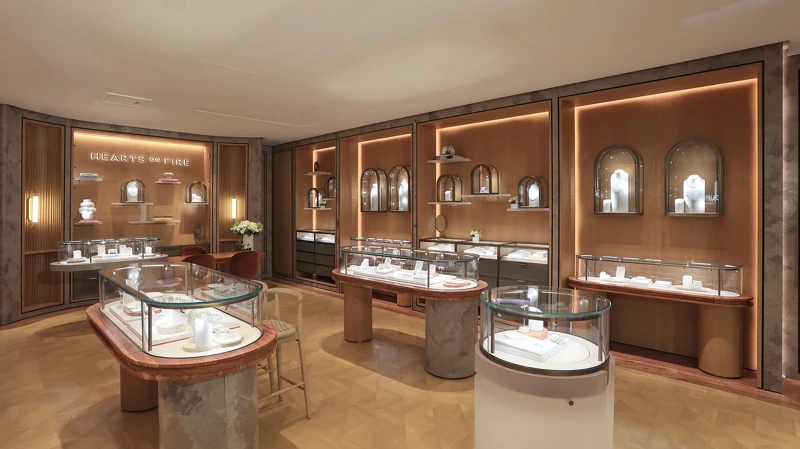 Hearts On Fire 微風信義精品店以「品味寓所」概念重塑整修揭幕，為品牌形象帶來明亮摩登的嶄新氣息
