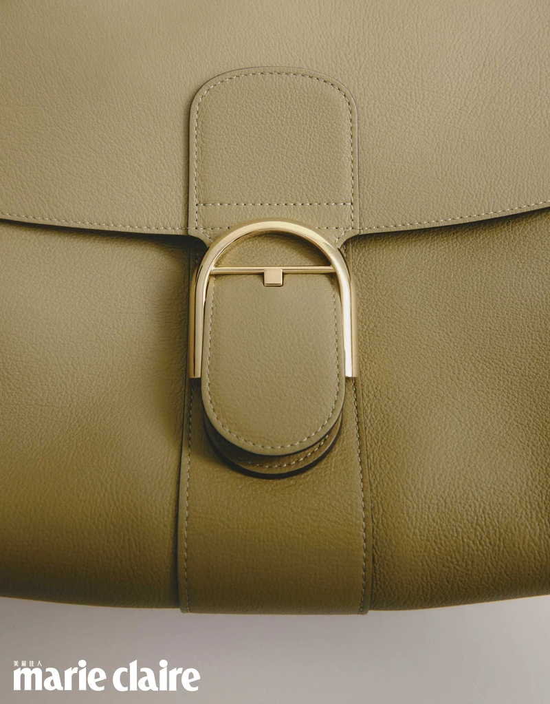 Delvaux Brillant Tempo。 Delvaux Brillant Tempo。
