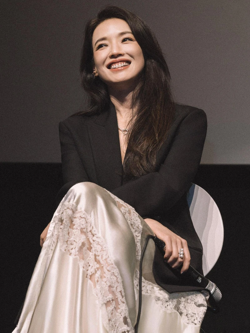 舒淇出席第30屆釜山國際影展 Netflix 原創影集《回魂計》全球首映