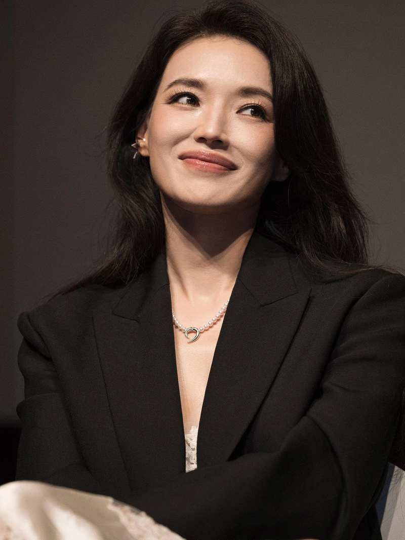 舒淇出席第30屆釜山國際影展 Netflix 原創影集《回魂計》全球首映