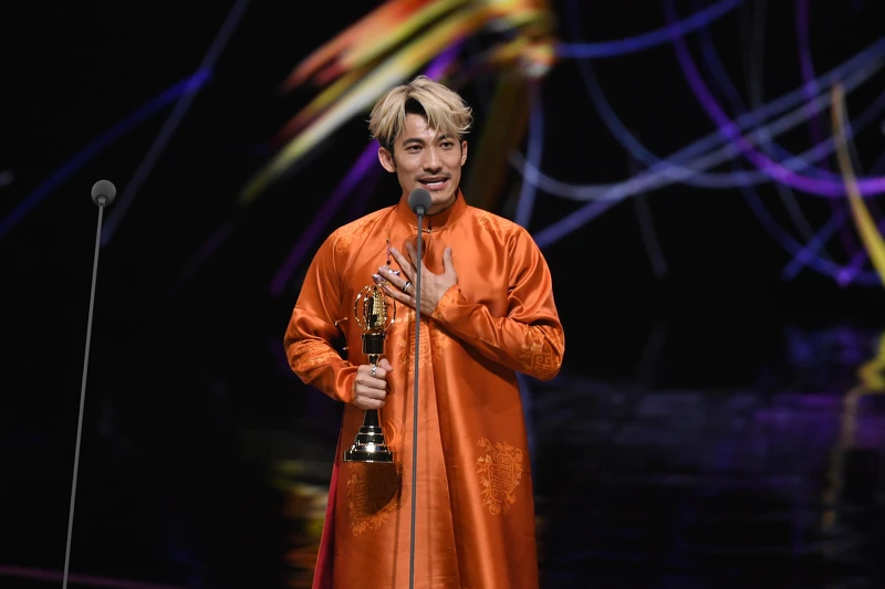 連炳發奪金鐘60影帝