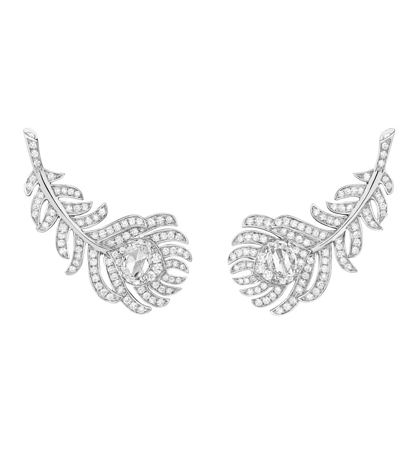 Plume de Paon孔雀羽毛系列耳環 白金750材質 鑲嵌鑽石 台幣參考價格NTD742,000