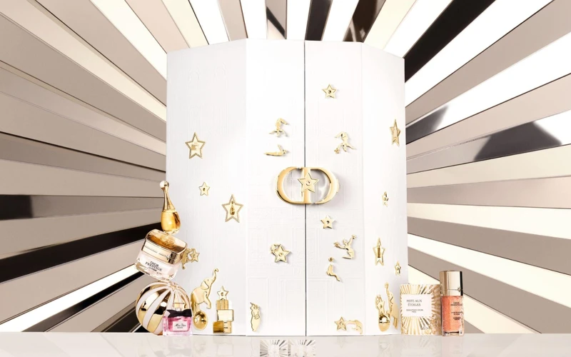 迪奧 2025 聖誕倒數月曆外觀。 迪奧 2025 聖誕倒數月曆外觀。