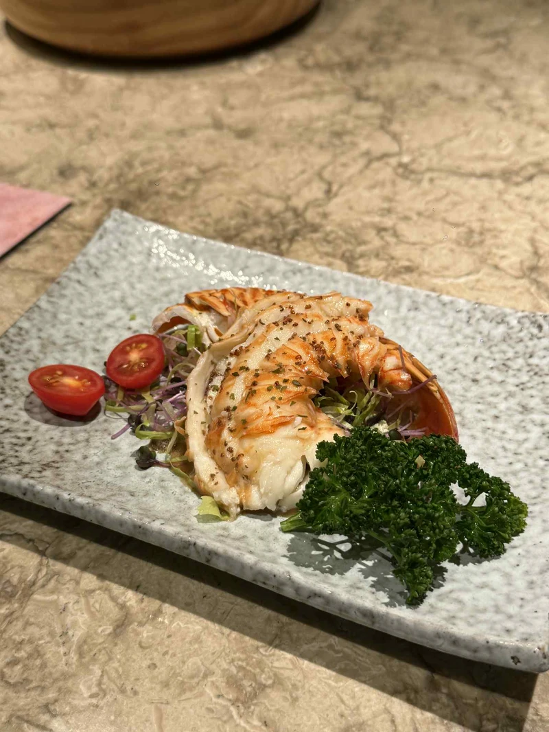 龍蝦佐芥籽沙拉醬 龍蝦佐芥籽沙拉醬