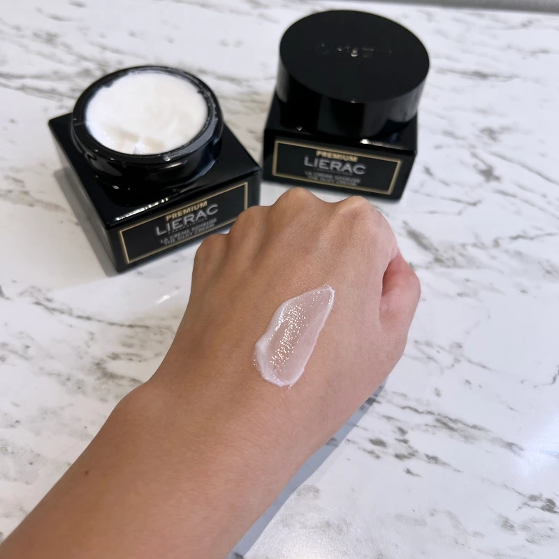 LIERAC黑金極致絲絨霜質地。