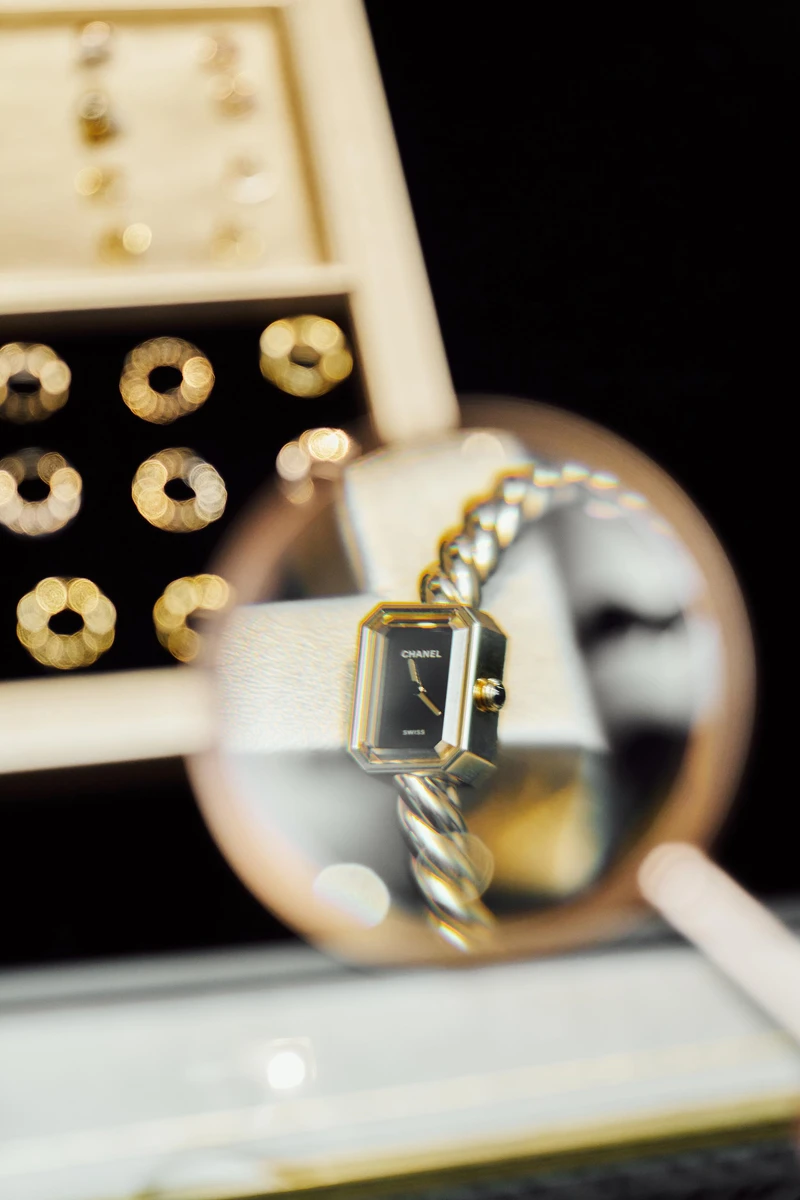 Chanel 全新登場的 Première Galon 腕錶。 Chanel 全新登場的 Première Galon 腕錶。