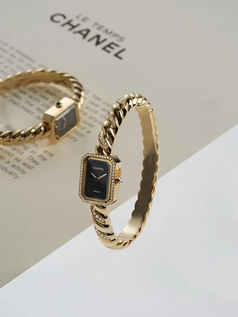 Chanel 全新 Première Galon腕錶。