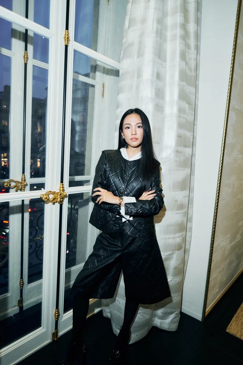 新加波Influencer Yoyo Cao出席Première Galon 媒體預覽活動,當日以黑白色系出席。