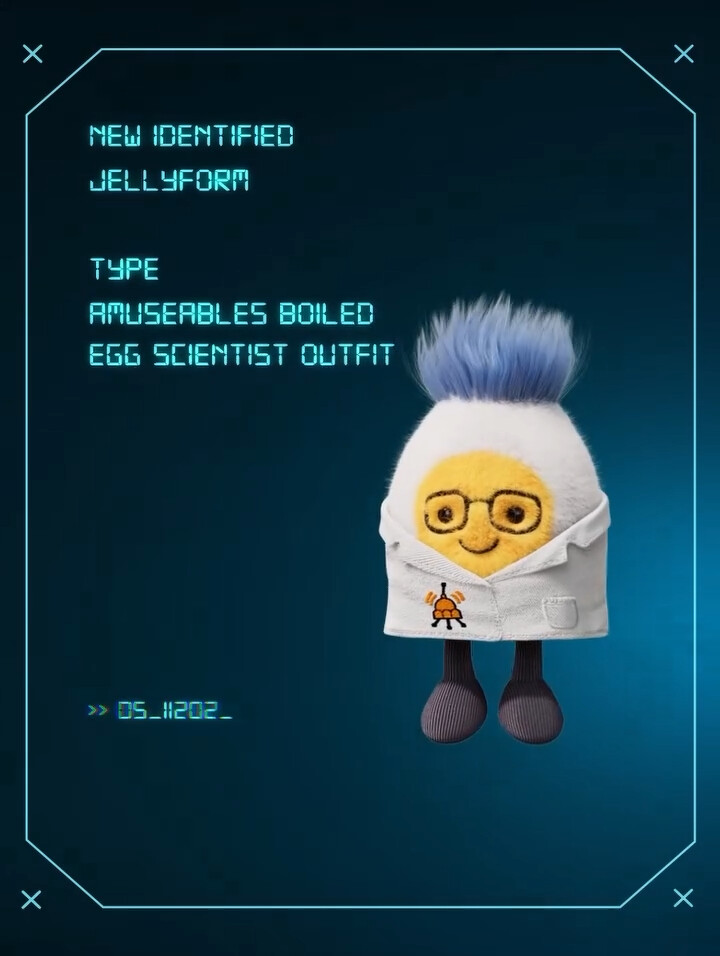 Jellycat首尔限时快闪店的Amuseables Boiled Egg Scientist Outfit(图片来源/Jellycat官网) Jellycat首尔限时快闪店的Amuseables Boiled Egg Scientist Outfit(图片来源/Jellycat官网)