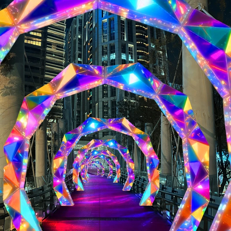 2025新北耶誕城 魔幻舞環 天橋燈飾 2025新北耶誕城 魔幻舞環 天橋燈飾