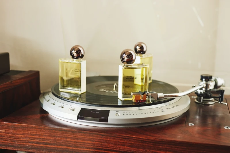 SINN PURETÉ心樸優香氛多用油形象圖。 SINN PURETÉ心樸優香氛多用油形象圖。