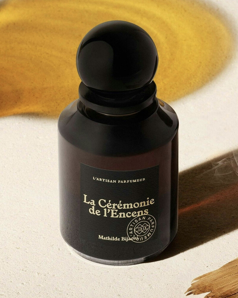 L‘Artisan Parfumeur 阿蒂仙之香 焚香之幕,75ml NT9,600 L‘Artisan Parfumeur 阿蒂仙之香 焚香之幕,75ml NT9,600