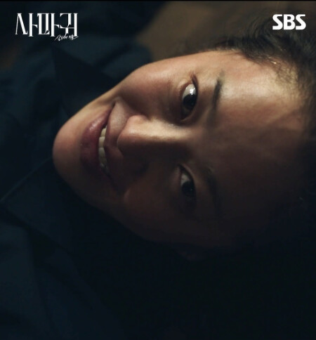 高賢廷魔性燦笑也爆露青筋 高賢廷魔性燦笑也爆露青筋